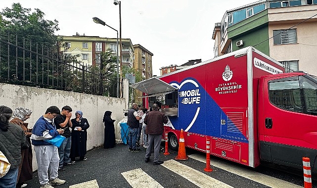 İBB’nin LGS Günü Sınav Çevresinde Sunduğu Ücretsiz Kumanya Desteği
