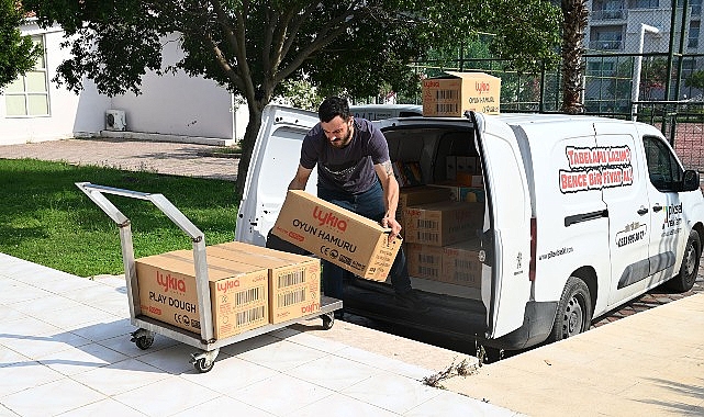 Kemer Belediyesi Eğitimde Göreve Devam Ediyor: 6500 Öğrenci İçin Kırtasiye Malzemeleri Ücretsiz Hazır