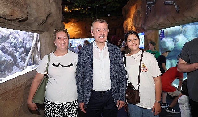 Körfez Aqua Kıtalar Akvaryumu İlk Gününde Büyük İlgiyle Karşıladı: 2 Saatte 2.000 Ziyaretçi