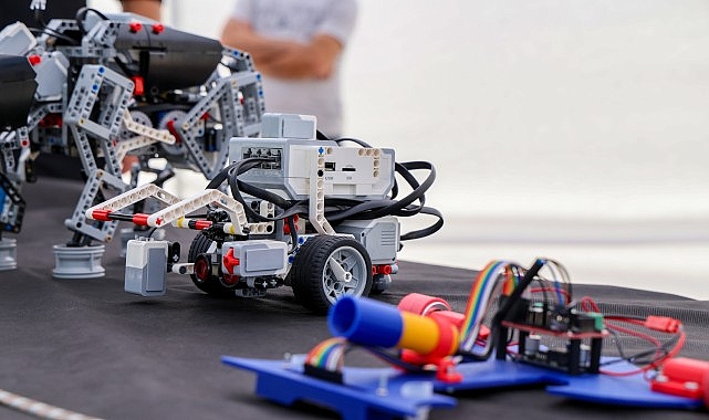 Selçuklu Gelişim ve Teknoloji Akademisi 2025-2026 Yıl Sonu Sergisi ve Katılım Sertifikası Programı