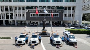 Antalya’da Zabıta Denetimlerinde Sahte Parfüm Eseri Tespit Edildi ve El Konuldu