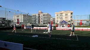 Ayak Tenisi Turnuvası Şampiyonu Şimşekler oldu: Menderes Belediyesi’nin Spor Etkinliği
