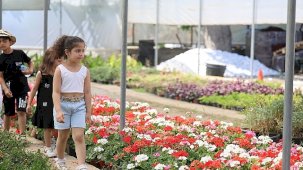 Aydın Büyükşehir'den Anasınıfı Öğrencilerine Doğayla İç İçe Ders Zili ve Fidanlık Ziyareti