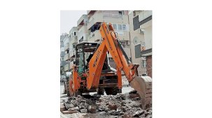 Balçova’da 3. Etap Asfaltlama: Çamlıca Sokak’ta Kapsamlı Altyapı Yenileme ve Kaldırım Düzenlemesi