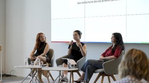 Bir Hayalin İzinde: Kız Öğrenciler İçin Ücretsiz Sanat Eğitimi Üçüncü Yılı Tamamladı