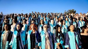Dokuz Eylül Üniversitesi Hemşirelik Fakültesi 2025-2026 Mezuniyet Töreni Detayları