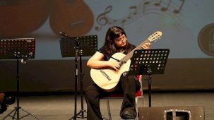 Gebze'de Müzik Dolu Bir Hafta Sonu: Ukulele ve Gitar Öğrencileri Sahne Aldı