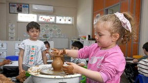 Geleneksel Çömlek Atölyeleriyle Kreşlerde Yaratıcılık ve El Becerileri Güçleniyor