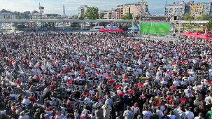 Kocaeli'nde 2026 Dünya Kupası Heyecanı: A Milli Takımın Dev Ekranda Yayını ve Şehir Coşkusu