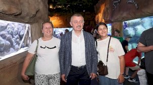 Körfez Aqua Kıtalar Akvaryumu İlk Gününde Büyük İlgiyle Karşıladı: 2 Saatte 2.000 Ziyaretçi