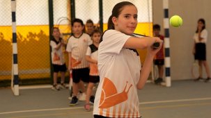 Seferihisar'da Yaz Spor Okullarıyla Yaz Boyu Aktivite:Daha Fazla Sapma Yok, Daha Fazla Spor ve Öğrenme