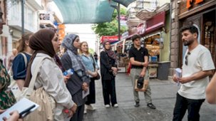 Tarık Dursun K. İzmir’de Edebiyat ve Sokakları Yeniden Keşfetmek