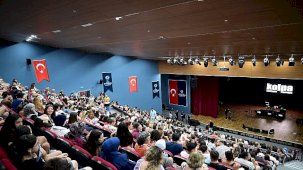 Yaza Merhaba Konserleri Didim’den Efeler’e Taşınıyor: Kolpa Show’u ve Aydilge’nin Performansı