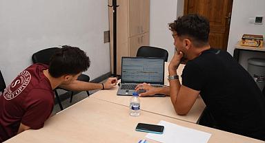 Büyükşehir Gençleri Tercih Döneminde Yalnız Bırakmıyor