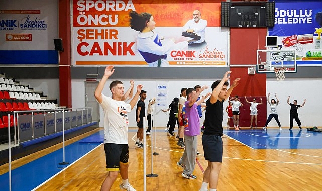 Canik’te Ücretsiz Akademiye Hazırlık Kurslarıyla Gençler Sınavlara Hazırlanıyor
