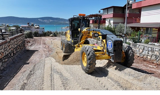 Didim’de Akbük Mahallesi Yollarda Kendi Üretim Kilit Taşı ile İyileştirme Hareketi