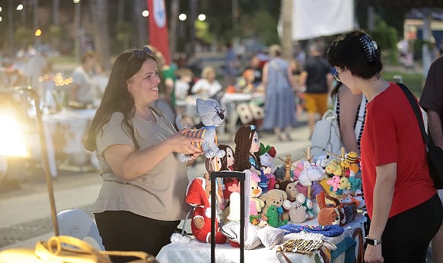 Gece Kermesi: Kadınların Emekleri Karantina Meydanı’nda Büyüyor