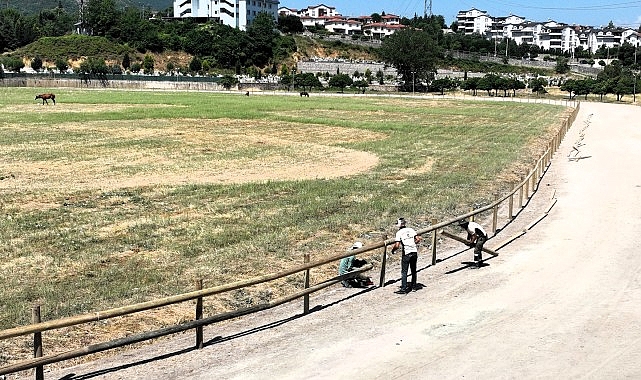 Gölcük Rahvan At Tesisi Koşu Pistinde Bakım ve Yenileme Çalışmaları