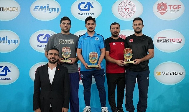Kartepe Belediyespor Güreş Takımı Ankara'da Türkiye Üçüncüsü Büyüklüğünde Gurur Yaşattı