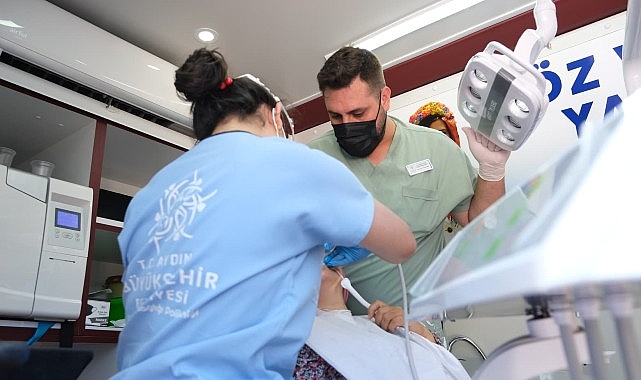 Mobil Ağız ve Diş Sağlığı Klinikleri Aydın’da Vatandaşlarla Buluştu