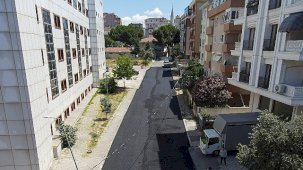 Bağlarbaşı Mahallesi: Maltepe'de Sıcak Asfalt Çalışmaları Sürüyor