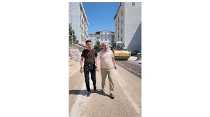 Çevre ve Ulaşım İçin Önemli Adım: Bardakçı Mahallesi'nde Asfalt Serim Çalışmaları Devam Ediyor