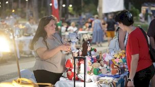 Gece Kermesi: Kadınların Emekleri Karantina Meydanı’nda Büyüyor