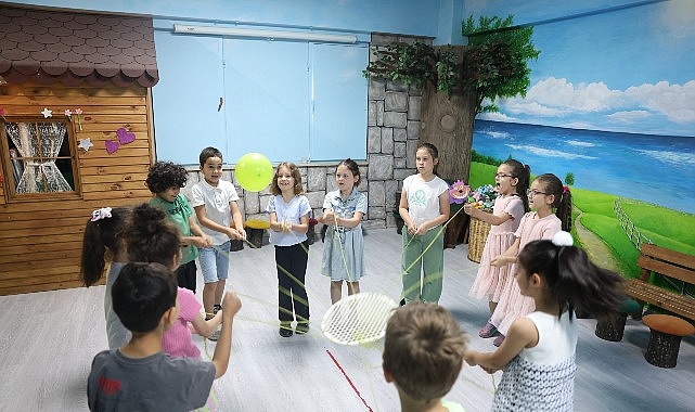 Yaz Tatilinde Drama Atölyesiyle Çocuklar Hem Eğleniyor Hem Öğreniyor