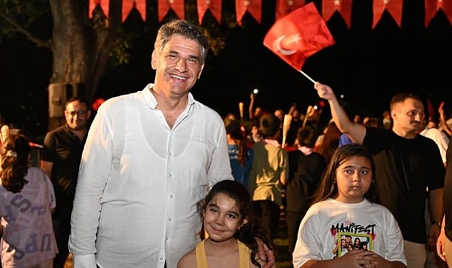 Kartepe’de 104. Zafer Bayramı Coşkusu Fener Alayıyla Taşınıyor