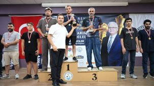 Balıkesir'de Uluslararası Satranç Turnuvası Ödül Töreni Coşkuyla Gerçekleşti