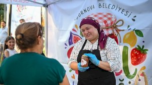 Bornova’da 2. Geleneksel Reçel Festivali Başlangıç Tadımıyla Tanıtıldı