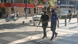 Görme Engellinin Yön Problemini Zabıta Ekipleri Hızla Çözdü - 7/24 Güvenli Kocaeli