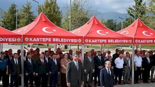 Kartepe’de Zafer Bayramı 104. Yıl Kutlamaları Resmi Törenle Gerçekleşti