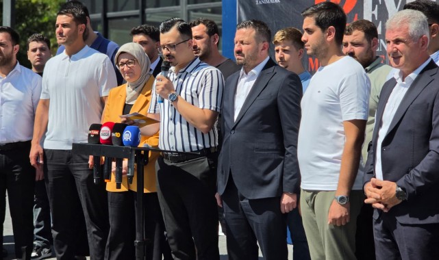 AK Gençlik, 12 Eylül Anma Programı ile Demokrasi Mücadelesini Hatırlattı