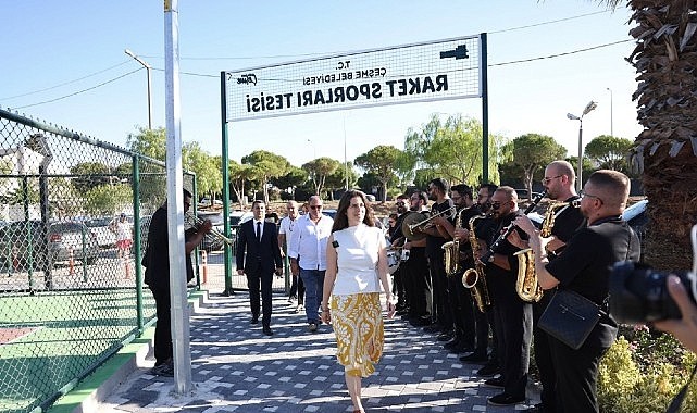 Çeşme Belediyesi Ilıca Raket Sporları Tesisi hizmete açıldı