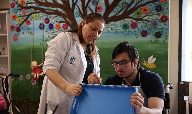 Gonca Engelsiz Yaşam Merkezi öğrencilerinden geri dönüşüm temalı sergi