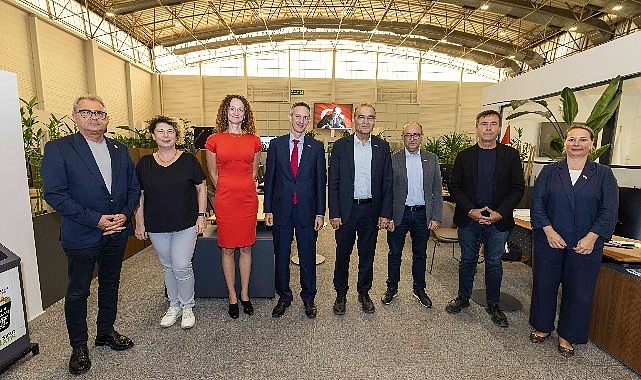 İzmir Büyükşehir Belediyesi ve İngiltere arasında çevre teknolojileri iş birliği