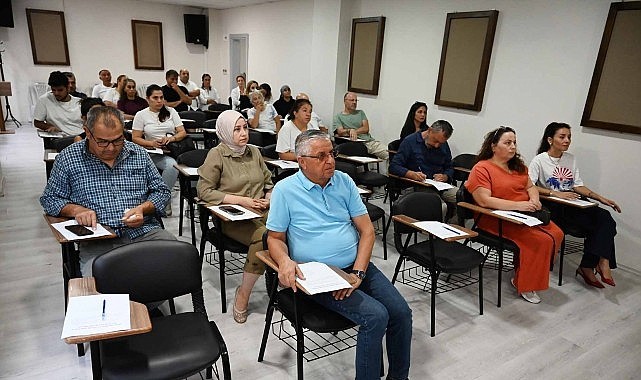 Kemer Belediye Başkanı Necati Topaloğlu, Sanat Merkezi Velileriyle Bir Araya Geldi