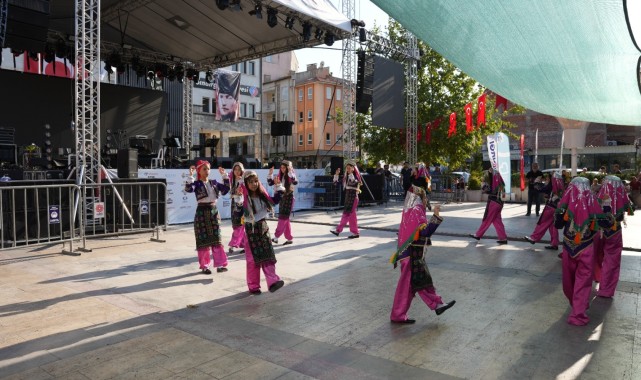 Sındırgı'da 24. Yağcıbedir Halı Festivali: Deprem Sonrası Moral Kaynağı Oldu
