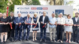 8. İzmir Kitap Fuarı İZKİTAP Kapılarını Açtı