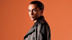 Aziz Kiraz, yeni single çalışması "OF"u müzikseverlerin beğenisine sundu