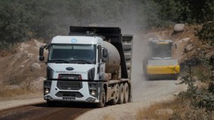 Dursunbey'de Ulaşım Konforunu Artıran Asfalt Çalışmaları Başladı
