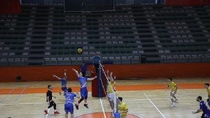 İnegöl Belediyespor Erkek Voleybol Takımı yeni sezon hazırlıklarına başladı