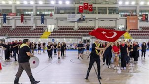 İzmir Büyükşehir Belediyesi'nden ücretsiz zeybek kursu: Başvurular başladı