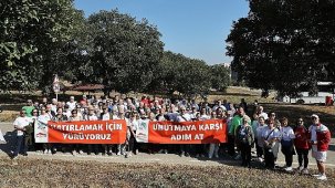 Nilüfer’de Alzheimer farkındalığı için yürüyüş düzenlendi