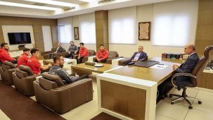 Selçuklu Belediye Başkanı Pekyatırmacı, Milli Sporcuları Kabul Etti