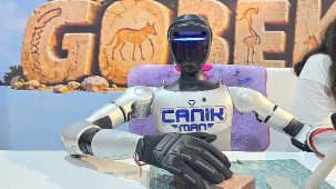 Türkiye’nin İlk İnsansı Robotu CANİKMAN, TEKNOFEST Güneydoğu'da İlgi Odağı Oldu