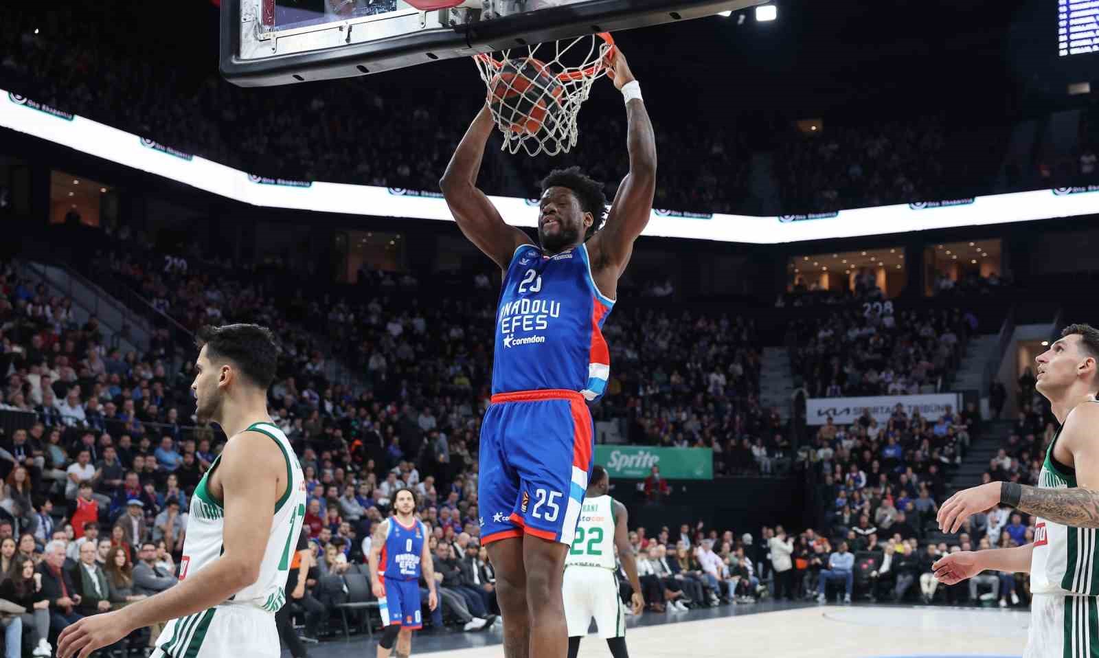 A. EFES, EUROLEAGUE'DE PANATHİNAİKOS'U FARKLI MAĞLUP ETTİ