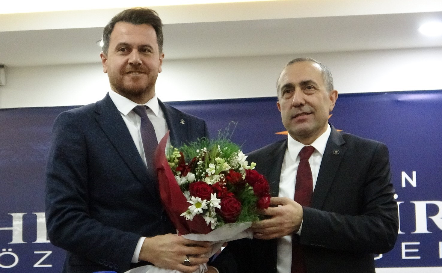 ABDULAHAT ARVAS AK PARTİ VAN İL BAŞKANLIĞINI DEVRALDI