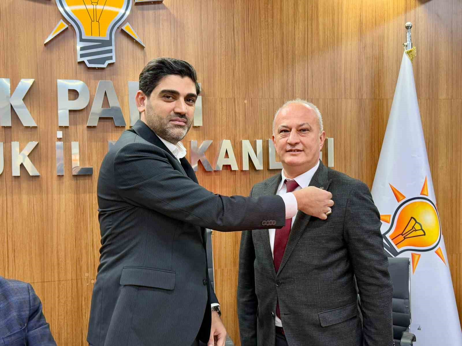 ABİDİN ERTEKİN, YENİDEN REFAH PARTİSİ'NDEN İSTİFA EDEREK AK PARTİ'YE KATILDI